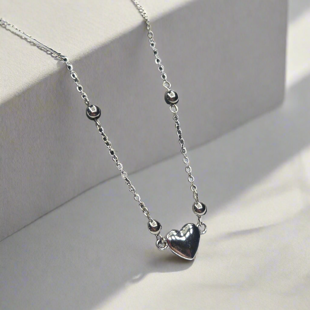 Simple Silver Heart Chain Necklace - 16"
