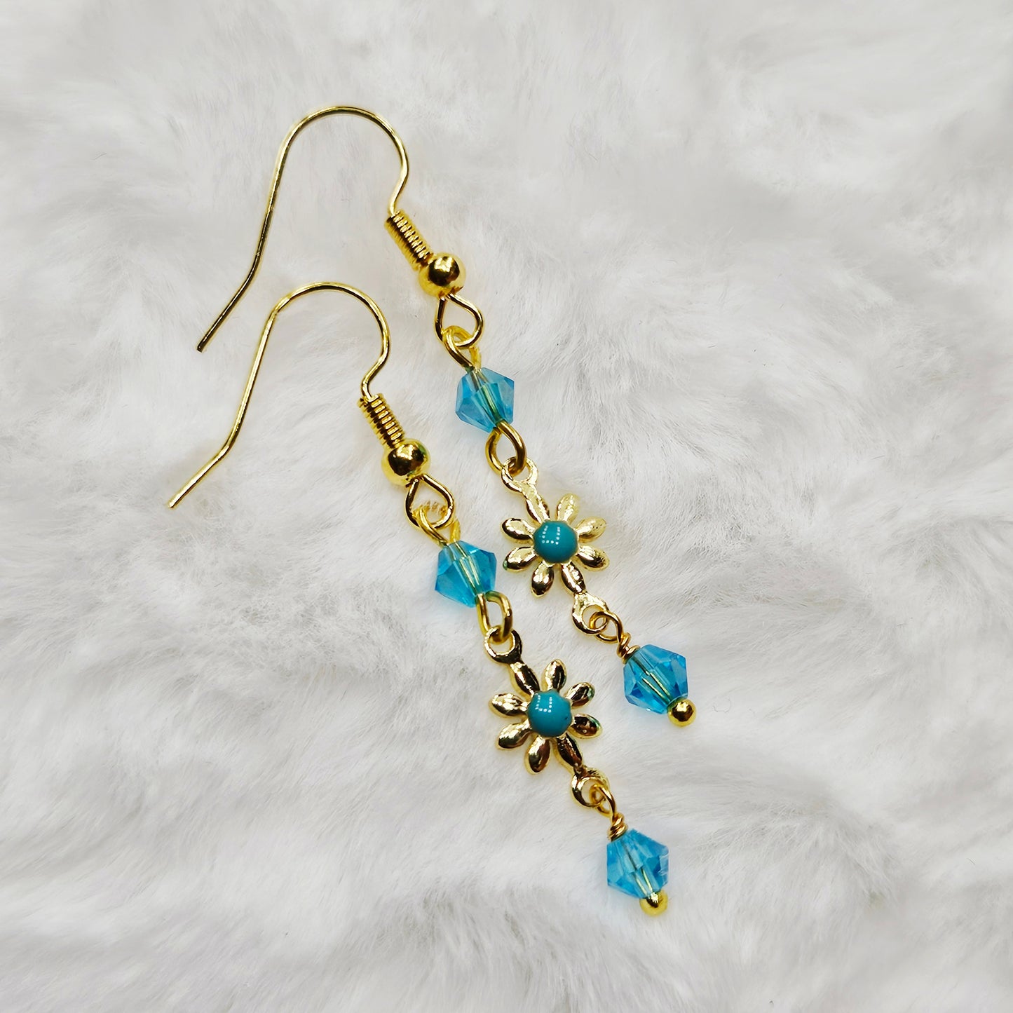 Dainty Golden Daisy Dangle Earrings - 5 Color Options