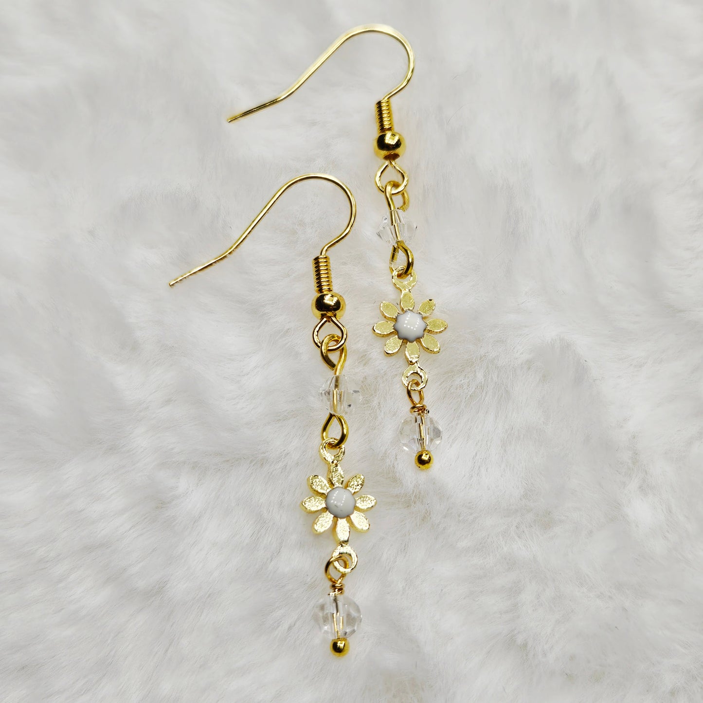 Dainty Golden Daisy Dangle Earrings - 5 Color Options