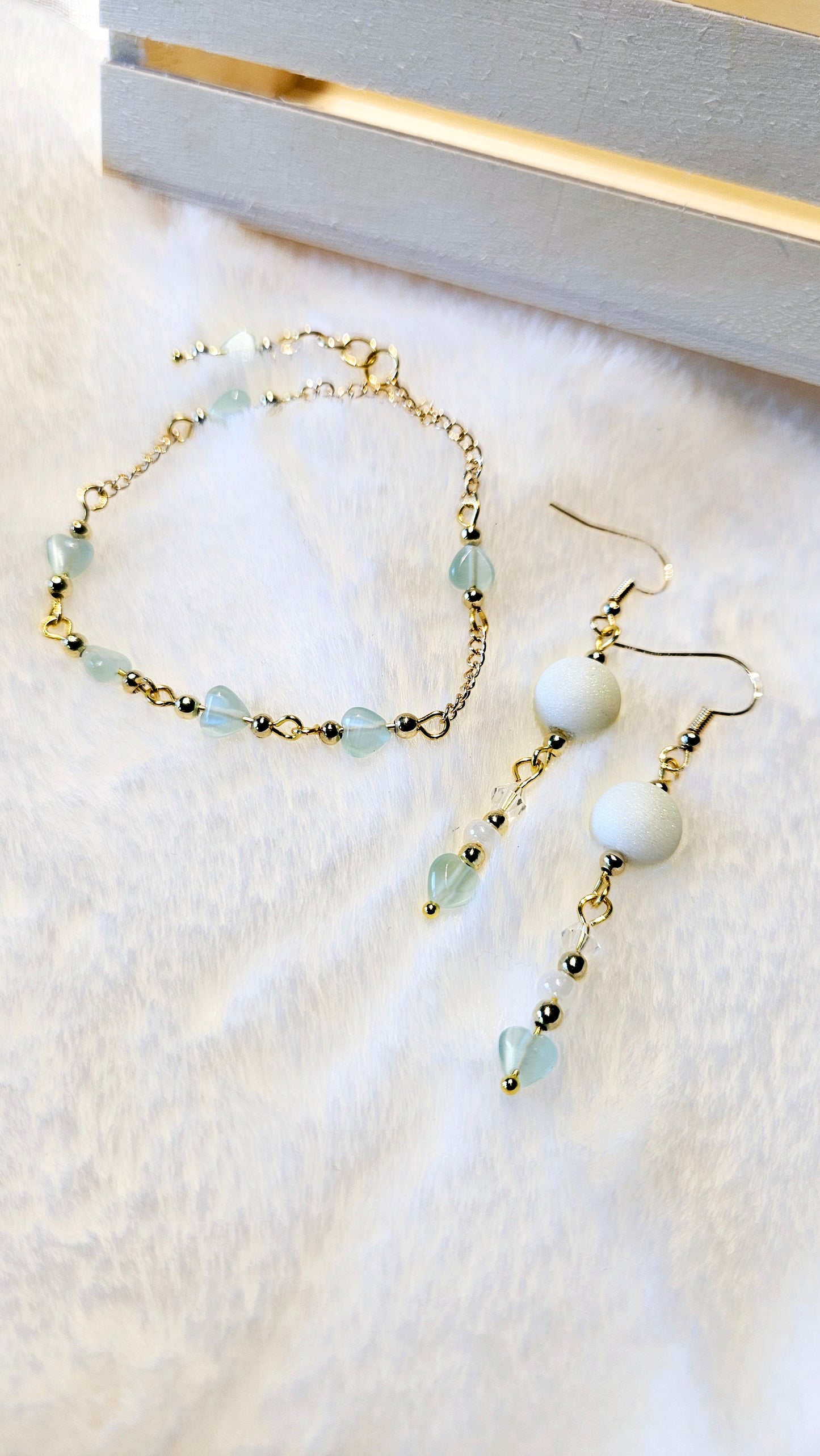 Dainty Green Heart Set - Earrings and Bracelet with Delicate Pale Green Glass Hearts