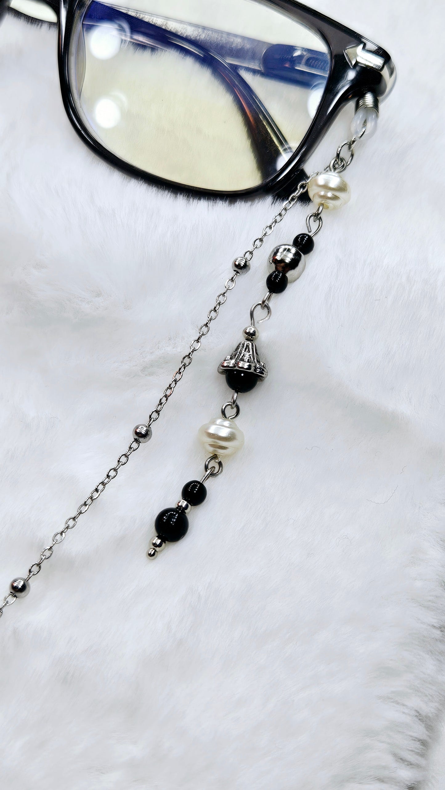 Black, Silver & Pearl Glasses Chain