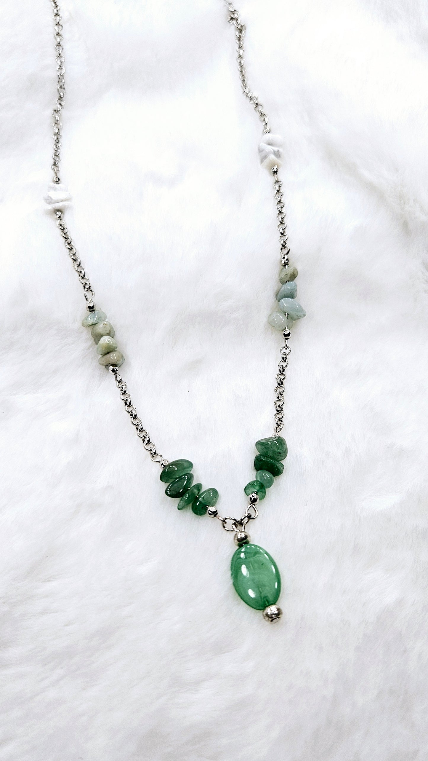 Green Natural Stone Cascade Silver Chain Necklace