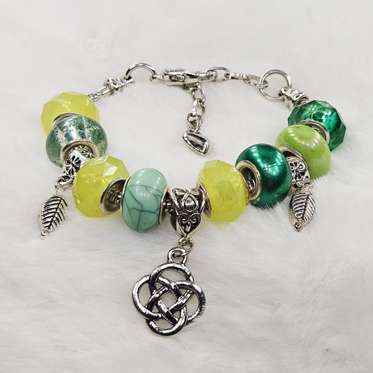 Customized Green Celtic Knot and Leaf Charm Bracelet
