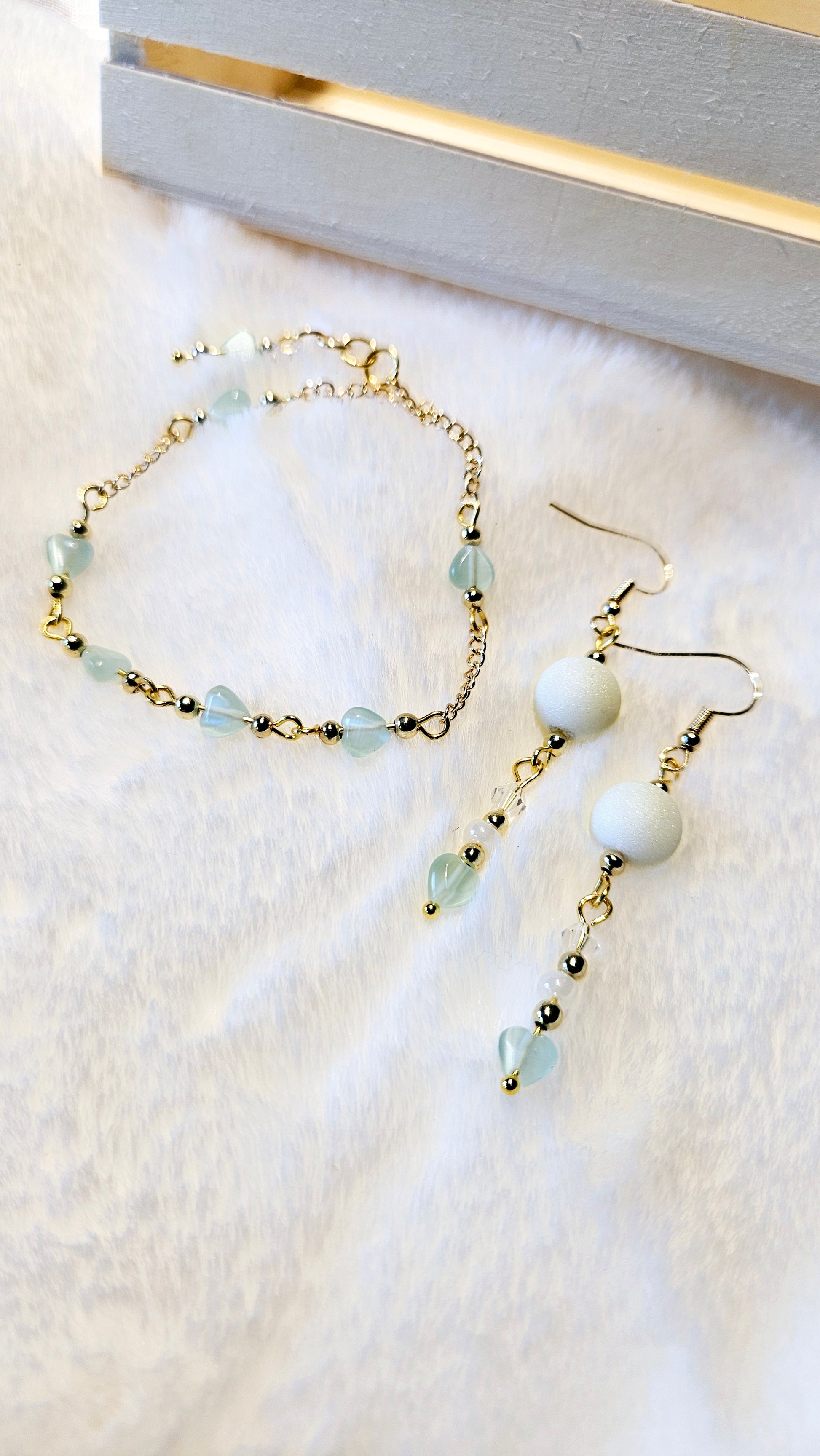 Dainty Green Heart Set - Earrings and Bracelet with Delicate Pale Green Glass Hearts
