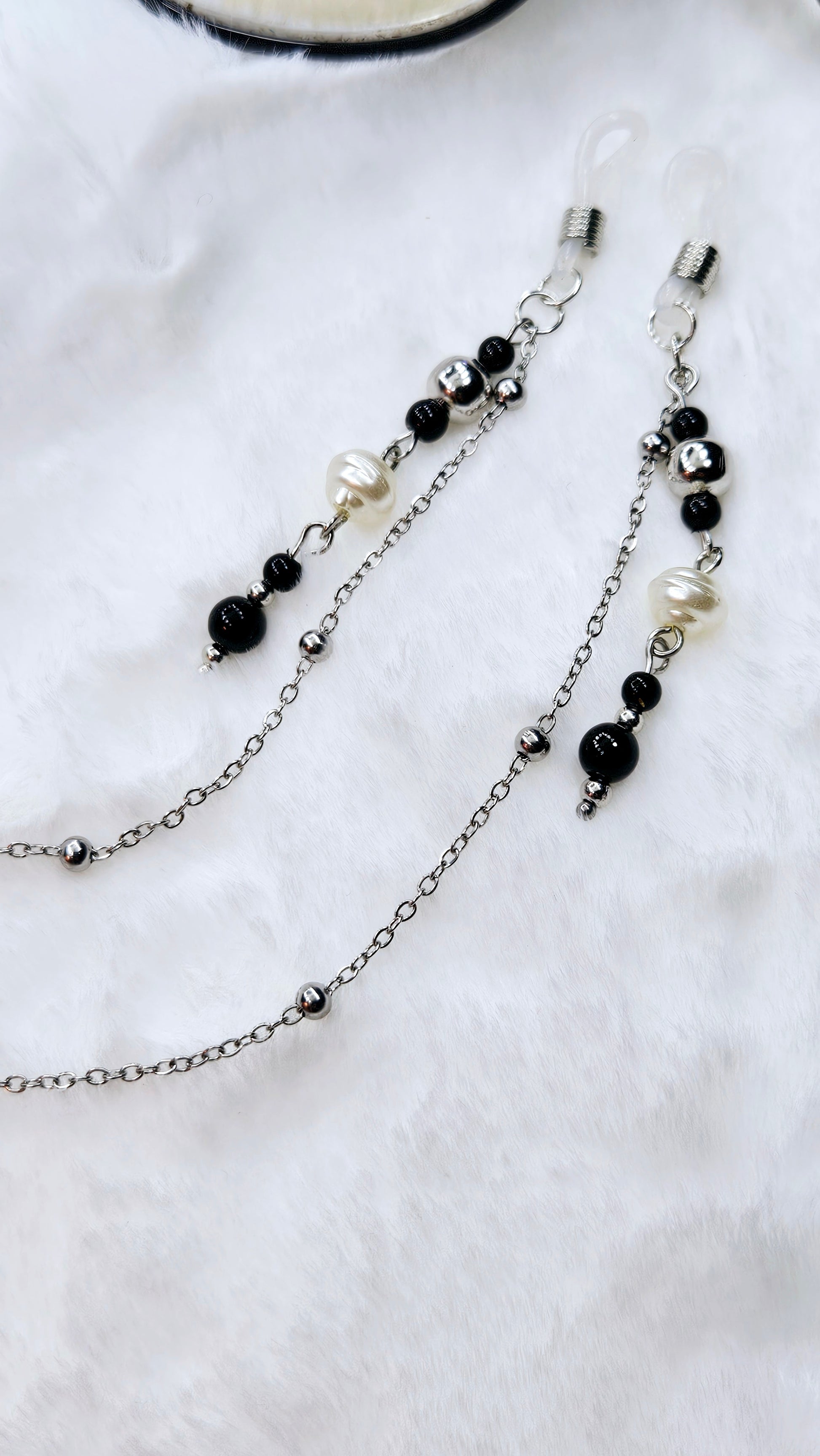 Black & Pearl on Silver Glasses Chain